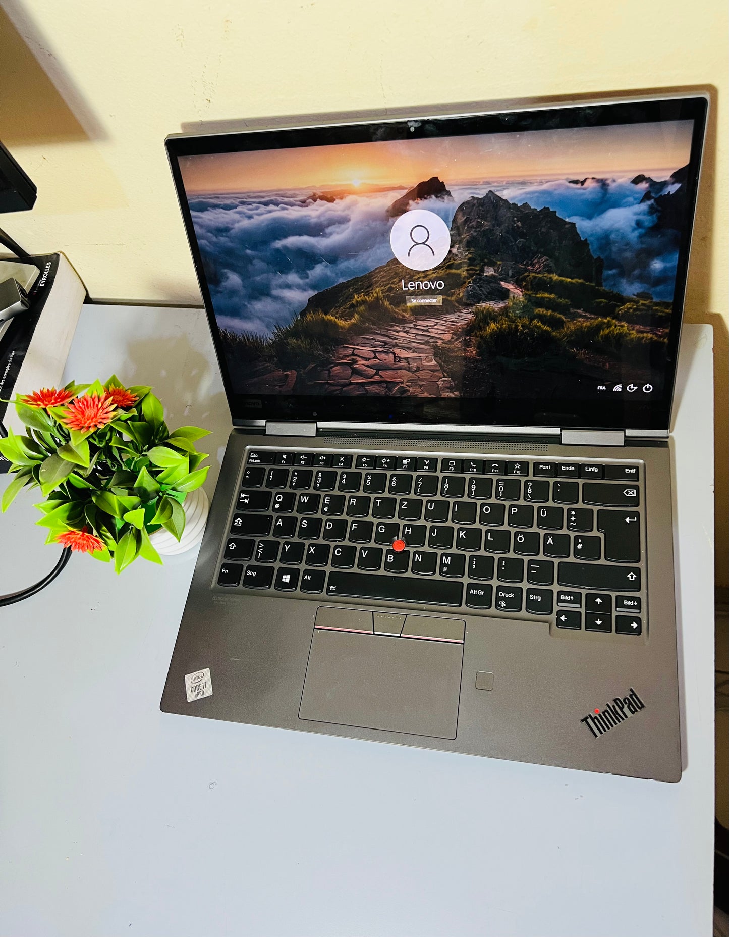 Lenovo ThinkPad X1 Yoga 5th Gen